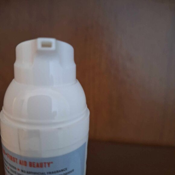 New and Unused First Aid Beauty Ultra Repair Face Moisturizer, 1.7 fl oz - Picture 2 of 5